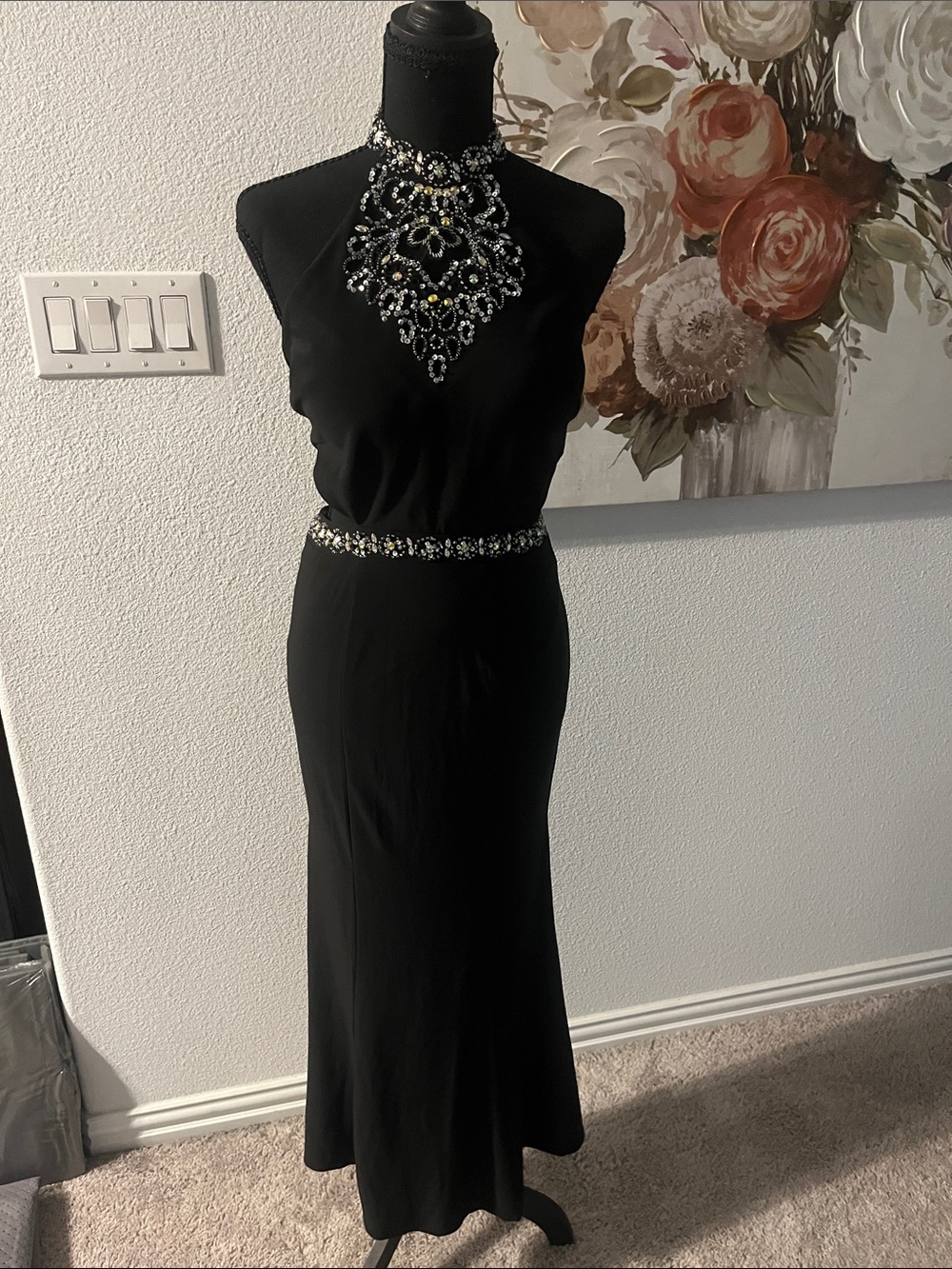 Size 5/6 Elegant Black Beaded Halter Evening Dress